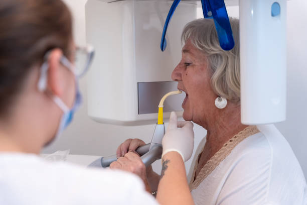 Best Emergency Tooth Extraction in Mango, FL
